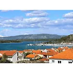 Kostelic Apartman Murter