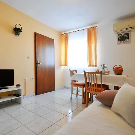 Kostelic Appartement Murter