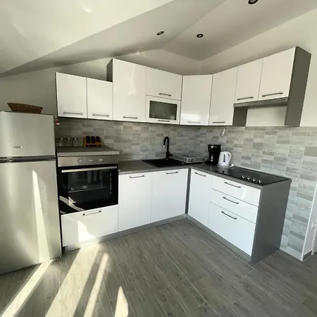 Kostelic Apartmán *