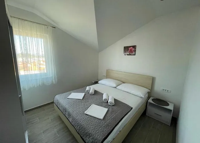 Kostelic Apartman Murter