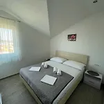 Kostelic Apartment Murter