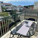 Apartment Kostelic *