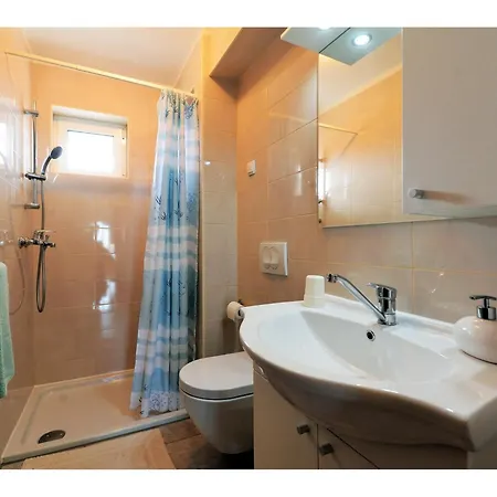 Kostelic Apartment Murter