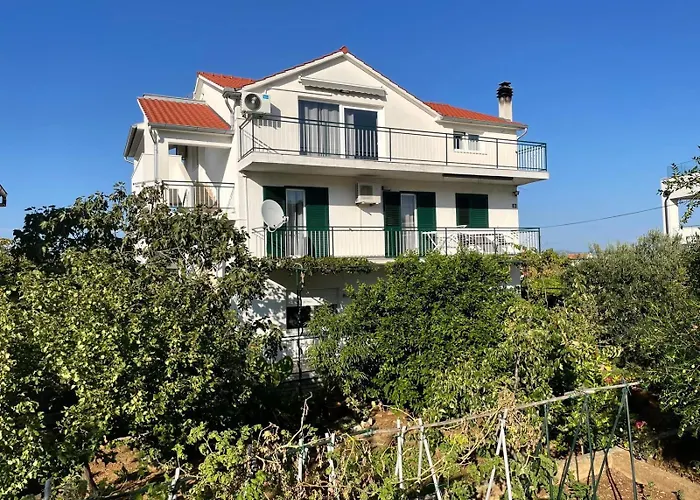 Apartment Kostelic *